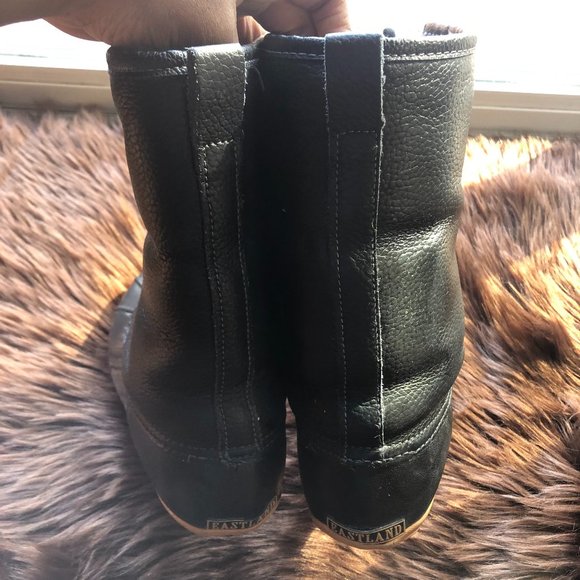 Eastland Duck Rain/Winter Boots - Picture 6 of 14